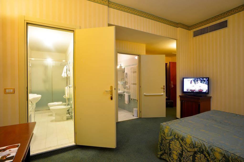 Hotel Zanhotel Europa Bolonia